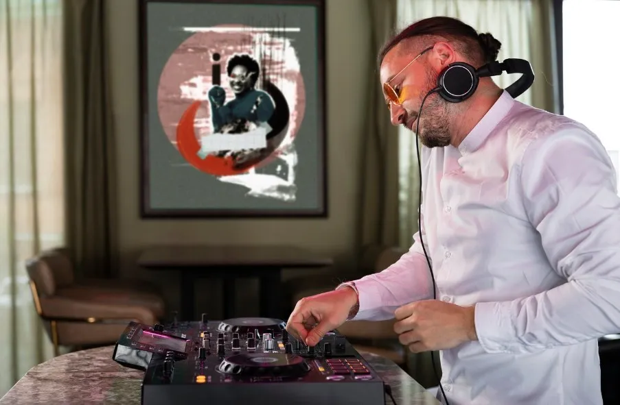 Profesyonel DJ Hizmeti Hizmeti